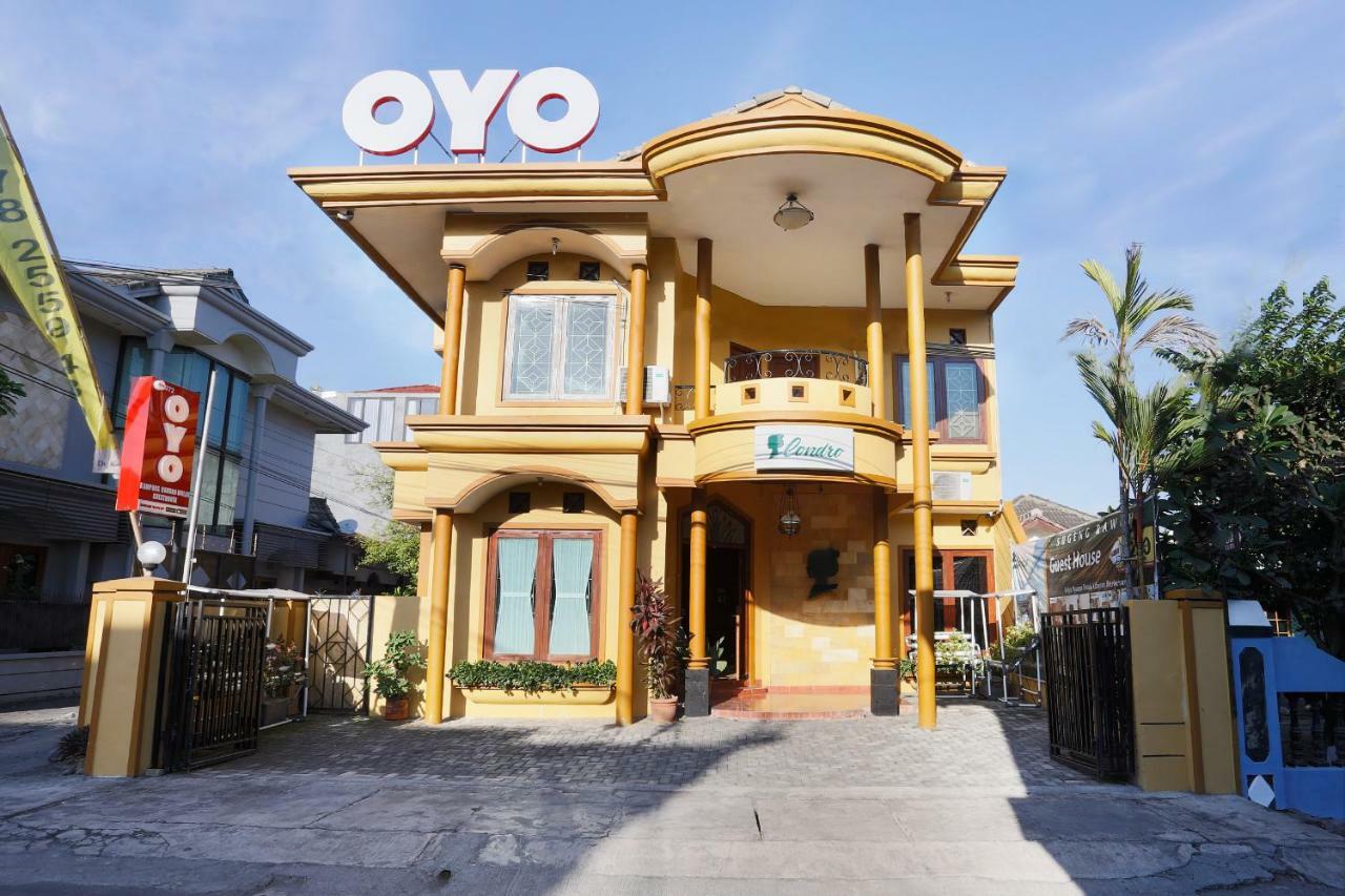 Oyo 1072 Kampung Condro Wulan Guesthouse Maguwo Extérieur photo