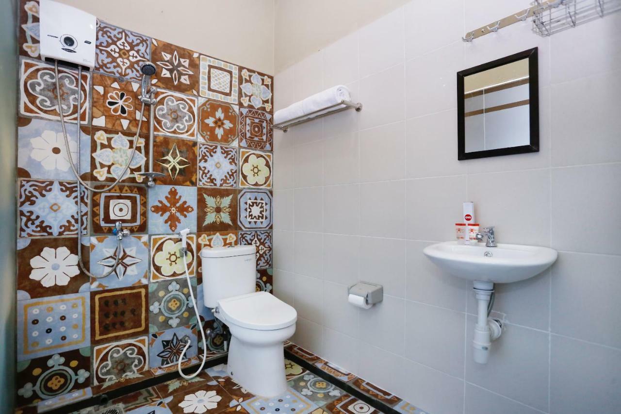 Oyo 1072 Kampung Condro Wulan Guesthouse Maguwo Extérieur photo